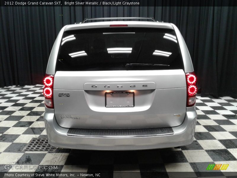 Bright Silver Metallic / Black/Light Graystone 2012 Dodge Grand Caravan SXT