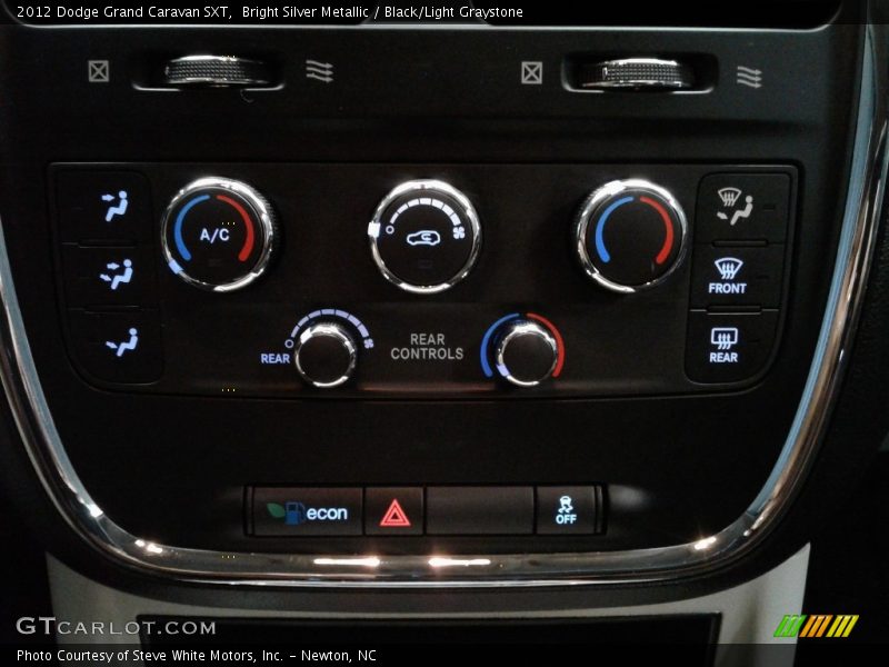 Bright Silver Metallic / Black/Light Graystone 2012 Dodge Grand Caravan SXT