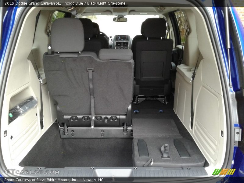 Indigo Blue / Black/Light Graystone 2019 Dodge Grand Caravan SE