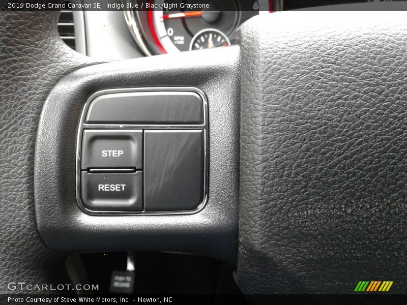Indigo Blue / Black/Light Graystone 2019 Dodge Grand Caravan SE