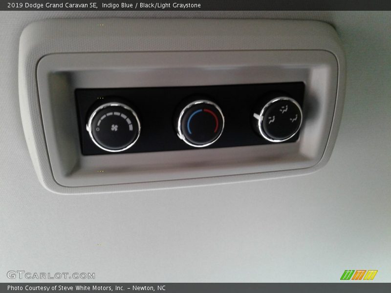 Indigo Blue / Black/Light Graystone 2019 Dodge Grand Caravan SE