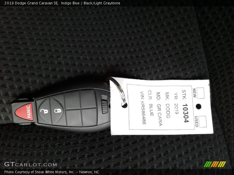 Indigo Blue / Black/Light Graystone 2019 Dodge Grand Caravan SE
