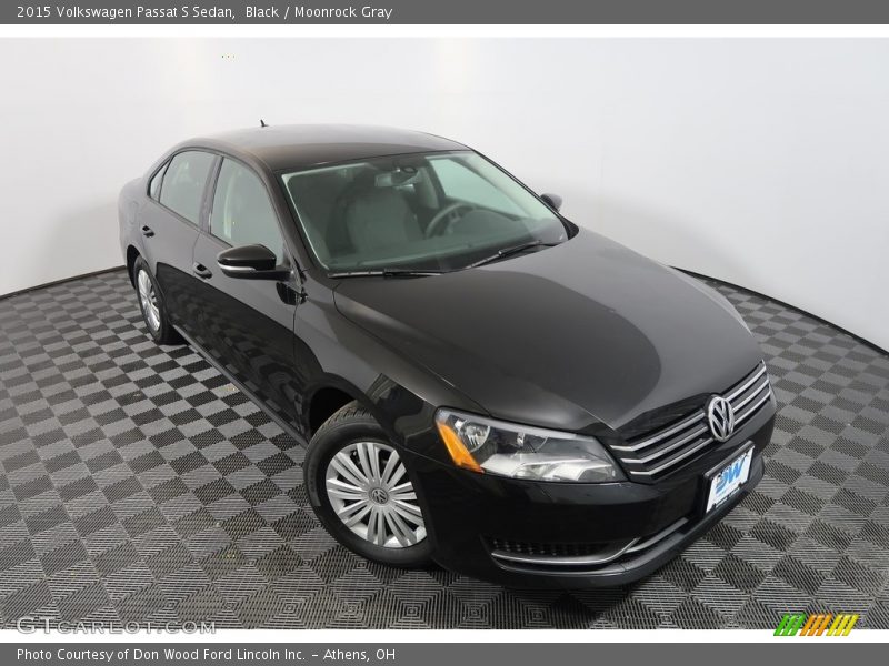 Black / Moonrock Gray 2015 Volkswagen Passat S Sedan