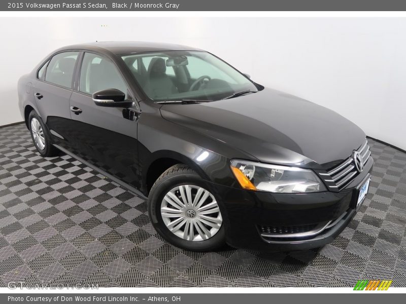 Black / Moonrock Gray 2015 Volkswagen Passat S Sedan