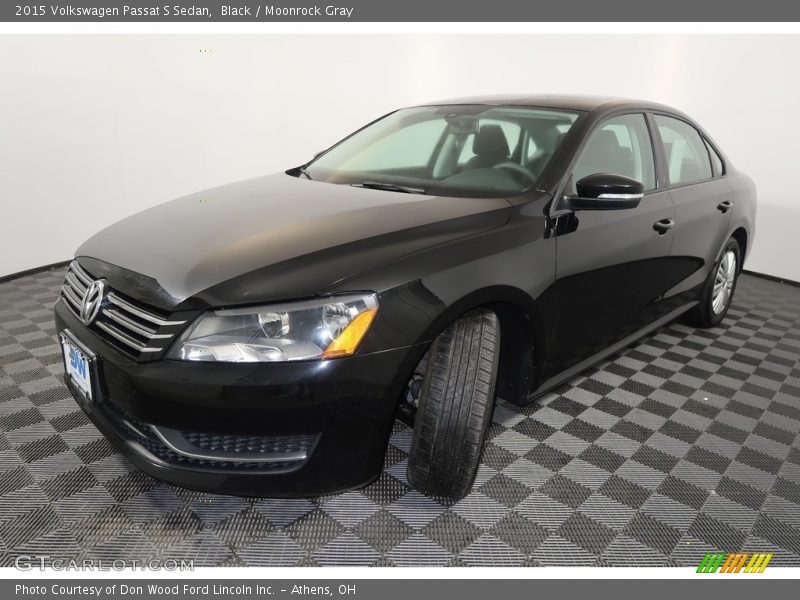 Black / Moonrock Gray 2015 Volkswagen Passat S Sedan