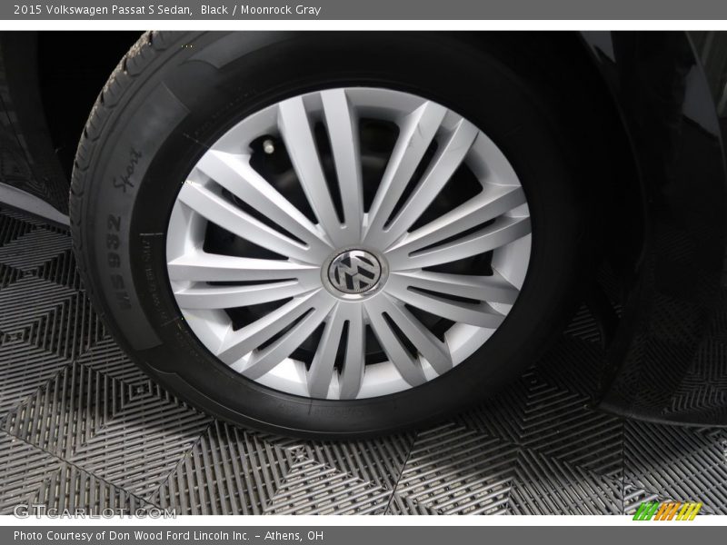 Black / Moonrock Gray 2015 Volkswagen Passat S Sedan