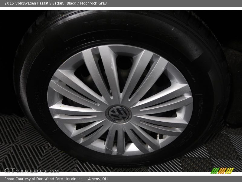 Black / Moonrock Gray 2015 Volkswagen Passat S Sedan