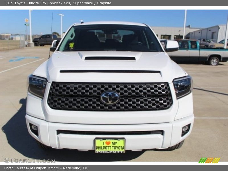 Super White / Graphite 2019 Toyota Tundra SR5 CrewMax 4x4