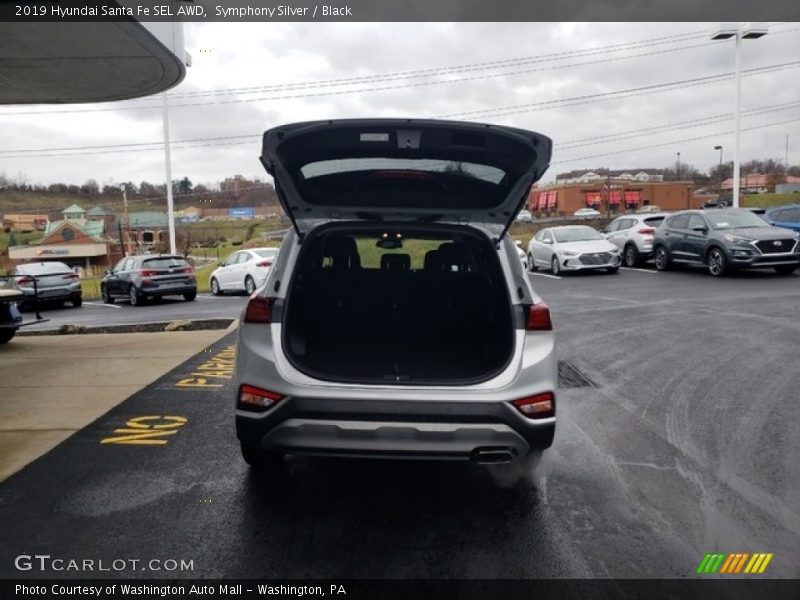 Symphony Silver / Black 2019 Hyundai Santa Fe SEL AWD