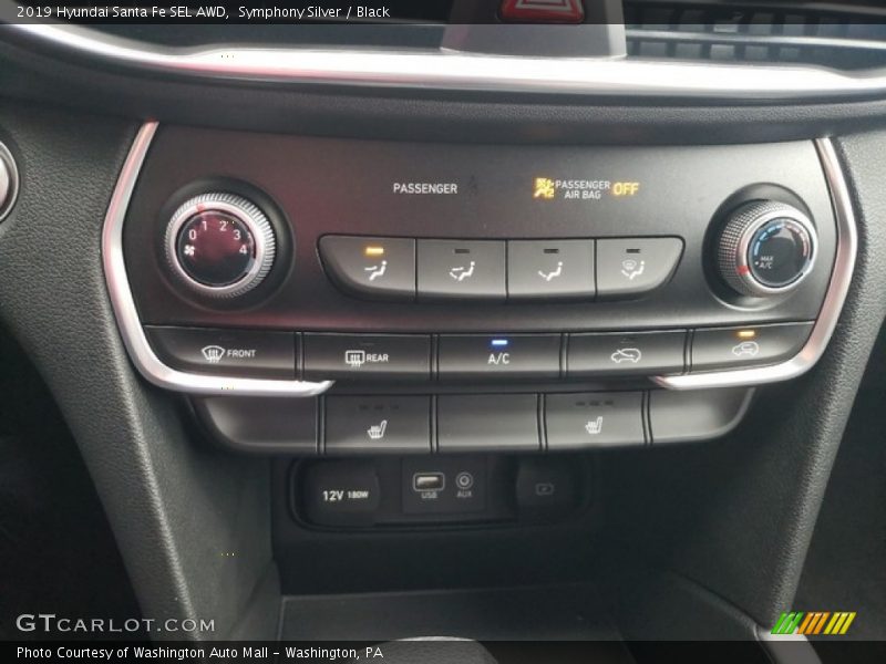 Symphony Silver / Black 2019 Hyundai Santa Fe SEL AWD