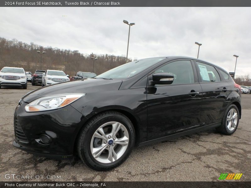 Tuxedo Black / Charcoal Black 2014 Ford Focus SE Hatchback