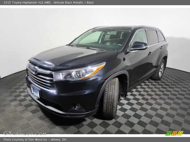 Attitude Black Metallic / Black 2015 Toyota Highlander XLE AWD