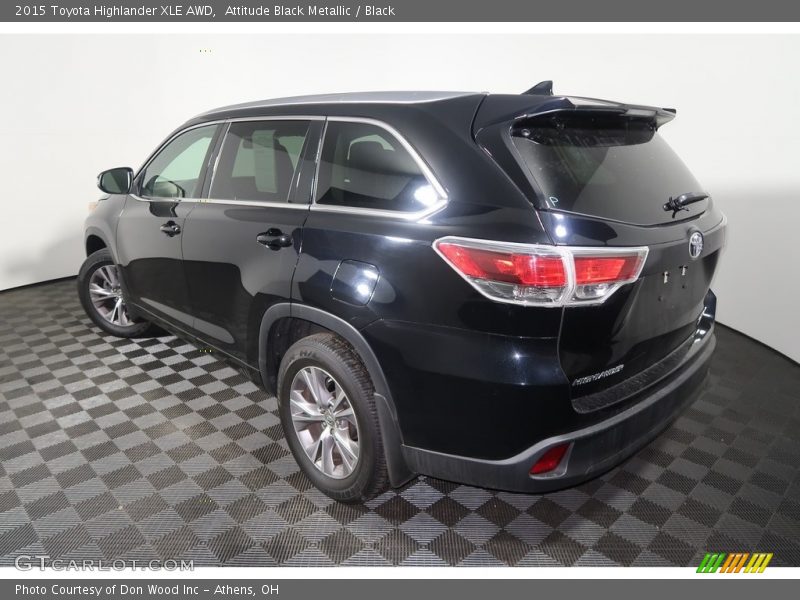 Attitude Black Metallic / Black 2015 Toyota Highlander XLE AWD
