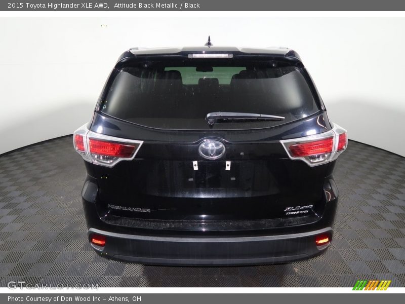 Attitude Black Metallic / Black 2015 Toyota Highlander XLE AWD