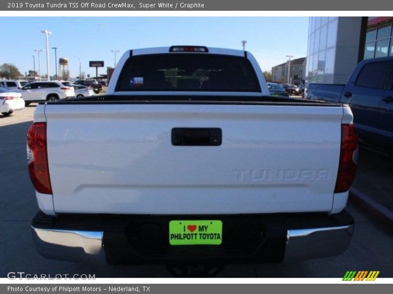 Super White / Graphite 2019 Toyota Tundra TSS Off Road CrewMax