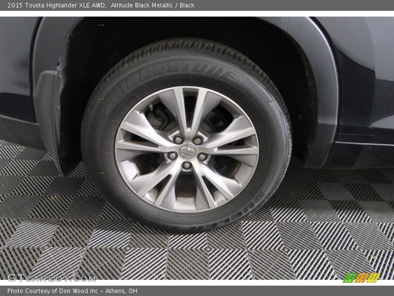 Attitude Black Metallic / Black 2015 Toyota Highlander XLE AWD