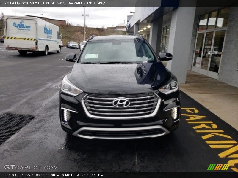 Becketts Black / Gray 2019 Hyundai Santa Fe XL SE AWD
