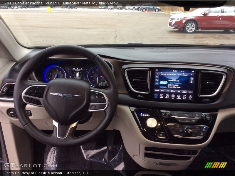Billet Silver Metallic / Black/Alloy 2018 Chrysler Pacifica Touring L
