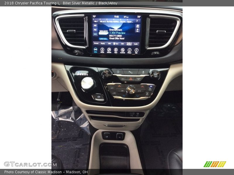 Billet Silver Metallic / Black/Alloy 2018 Chrysler Pacifica Touring L