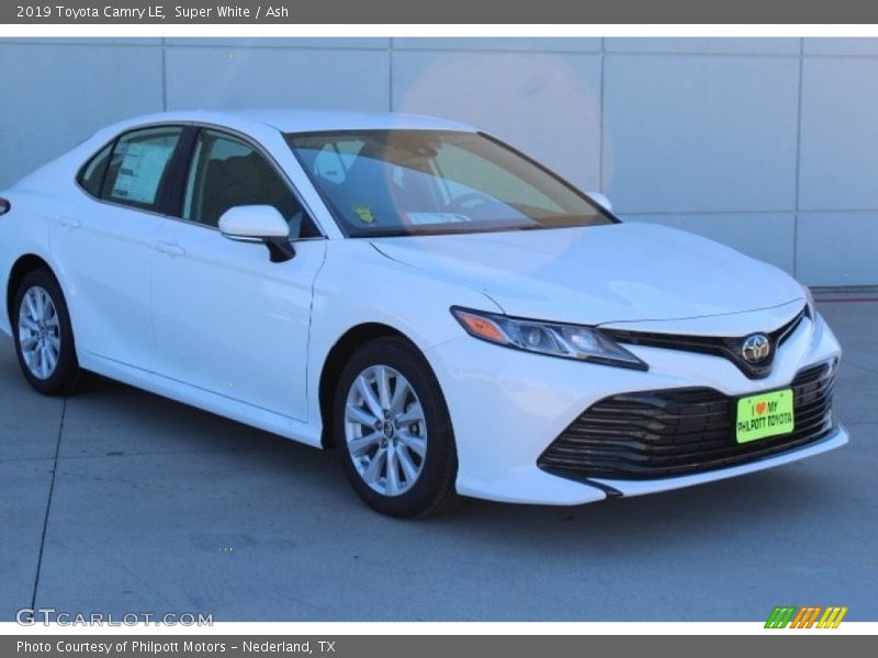 Super White / Ash 2019 Toyota Camry LE