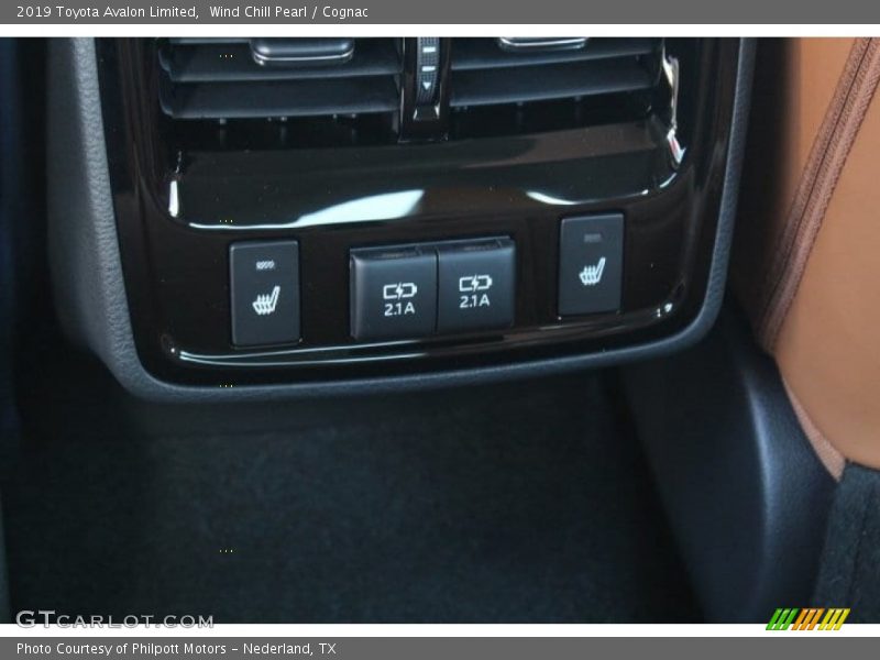 Wind Chill Pearl / Cognac 2019 Toyota Avalon Limited