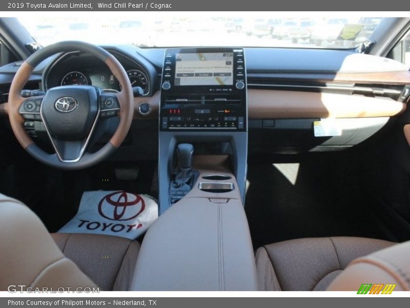 Wind Chill Pearl / Cognac 2019 Toyota Avalon Limited