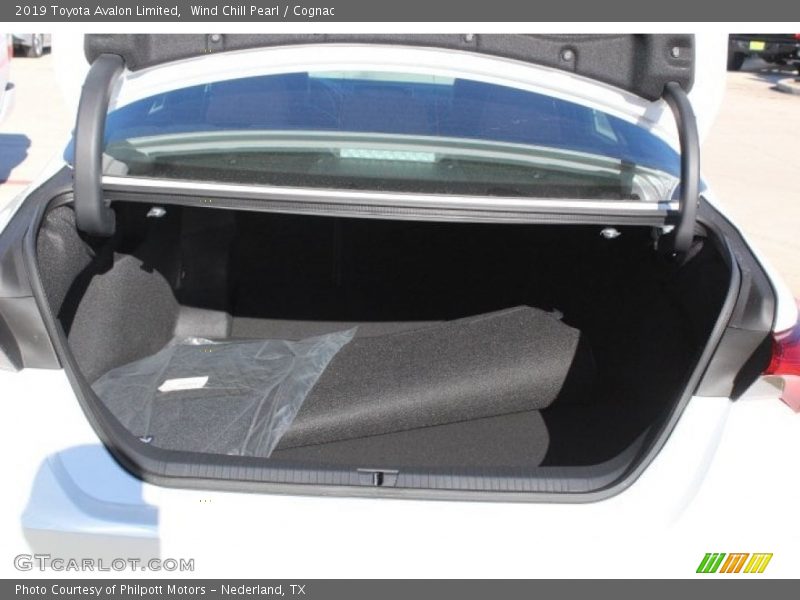 Wind Chill Pearl / Cognac 2019 Toyota Avalon Limited