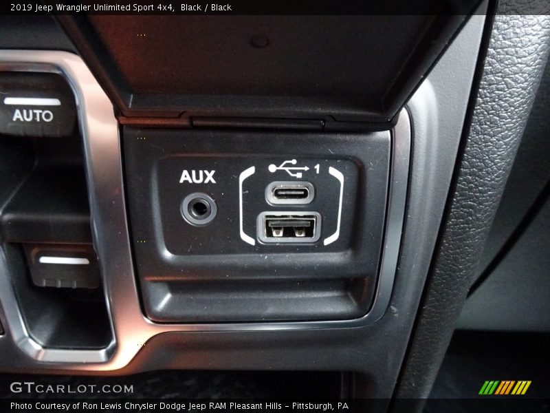 Black / Black 2019 Jeep Wrangler Unlimited Sport 4x4