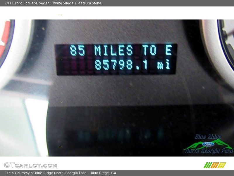 White Suede / Medium Stone 2011 Ford Focus SE Sedan