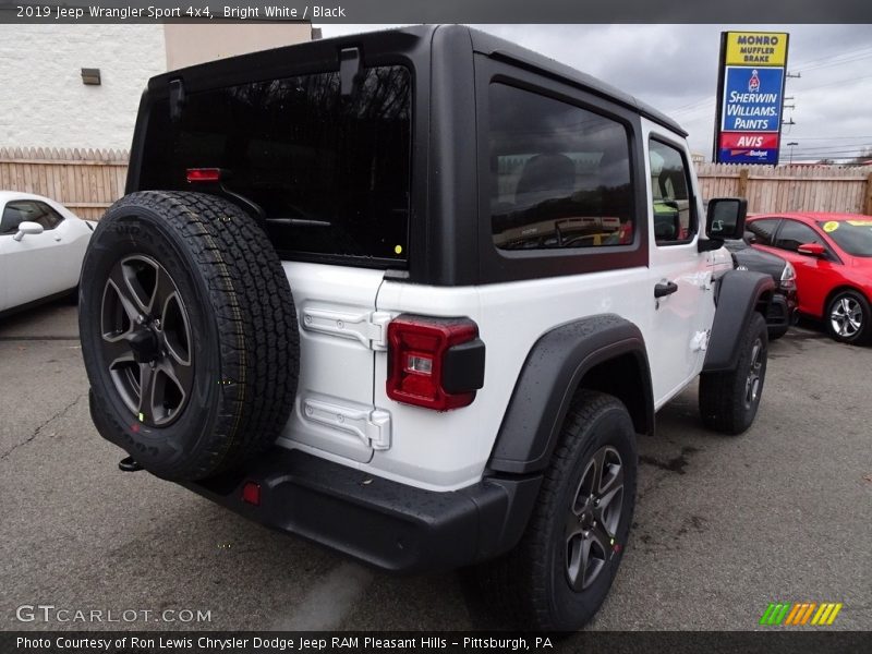 Bright White / Black 2019 Jeep Wrangler Sport 4x4