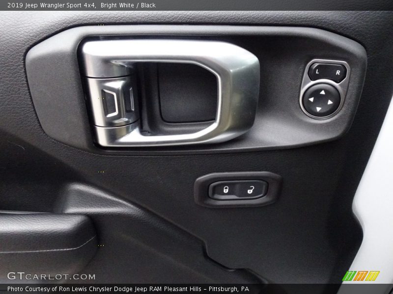 Controls of 2019 Wrangler Sport 4x4