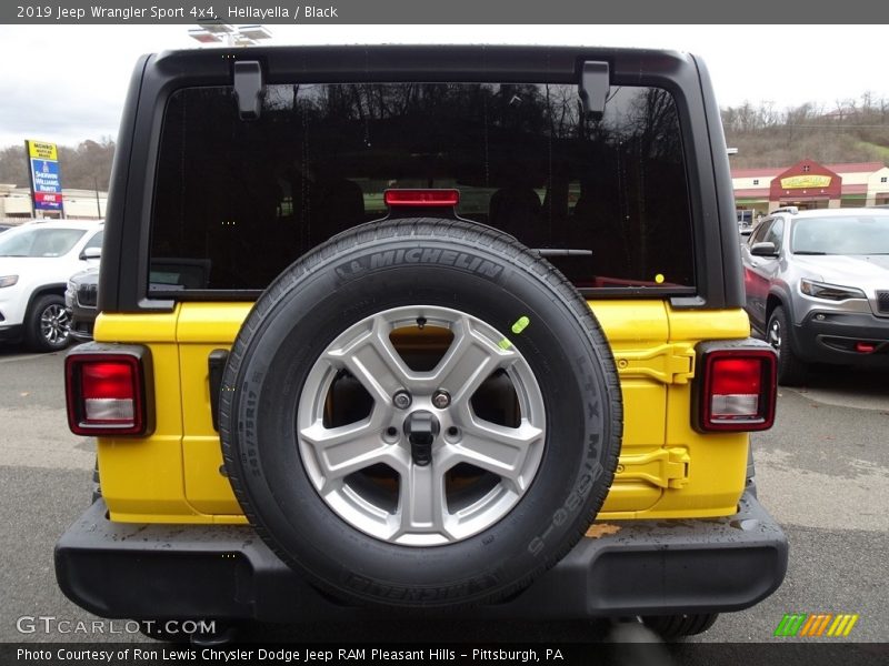 Hellayella / Black 2019 Jeep Wrangler Sport 4x4