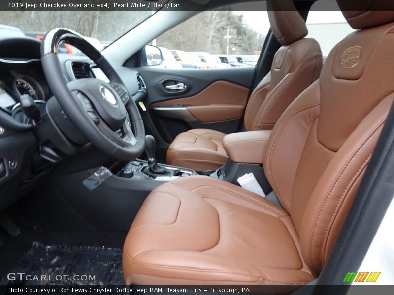 Front Seat of 2019 Cherokee Overland 4x4