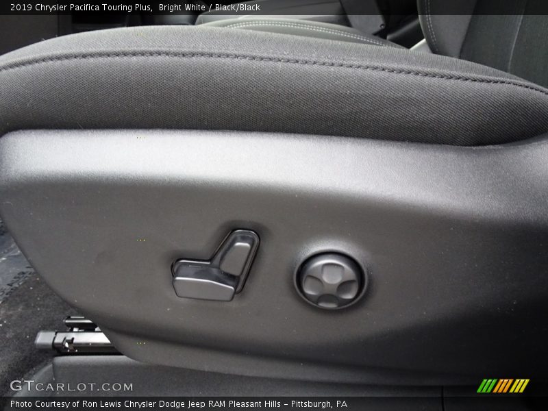 Bright White / Black/Black 2019 Chrysler Pacifica Touring Plus