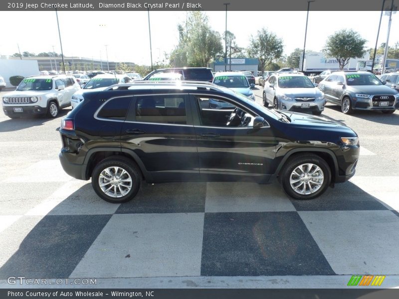 Diamond Black Crystal Pearl / Black 2019 Jeep Cherokee Latitude