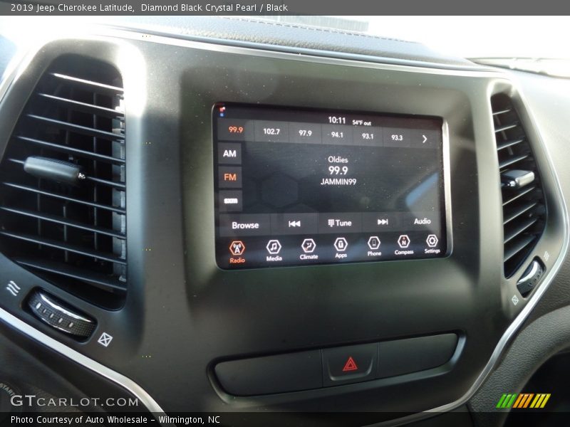 Diamond Black Crystal Pearl / Black 2019 Jeep Cherokee Latitude