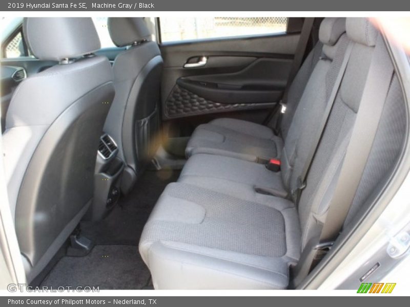 Machine Gray / Black 2019 Hyundai Santa Fe SE