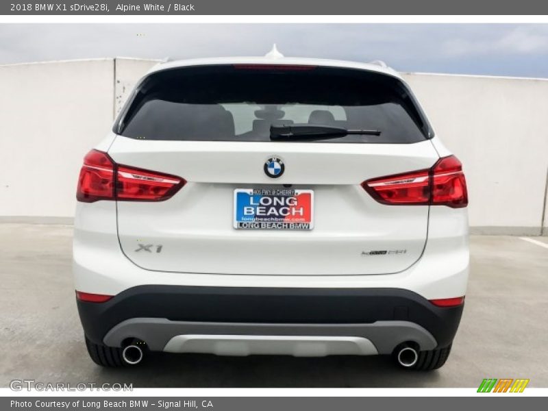 Alpine White / Black 2018 BMW X1 sDrive28i