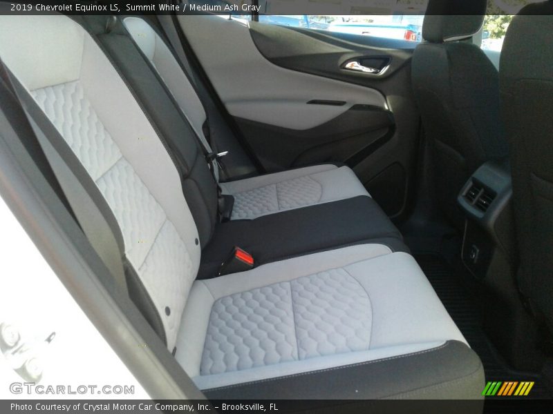 Summit White / Medium Ash Gray 2019 Chevrolet Equinox LS