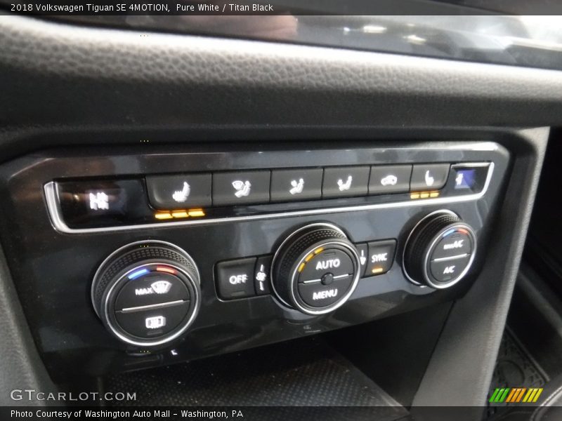 Pure White / Titan Black 2018 Volkswagen Tiguan SE 4MOTION
