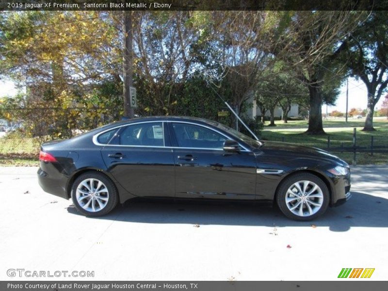 Santorini Black Metallic / Ebony 2019 Jaguar XF Premium