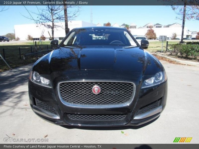 Santorini Black Metallic / Ebony 2019 Jaguar XF Premium
