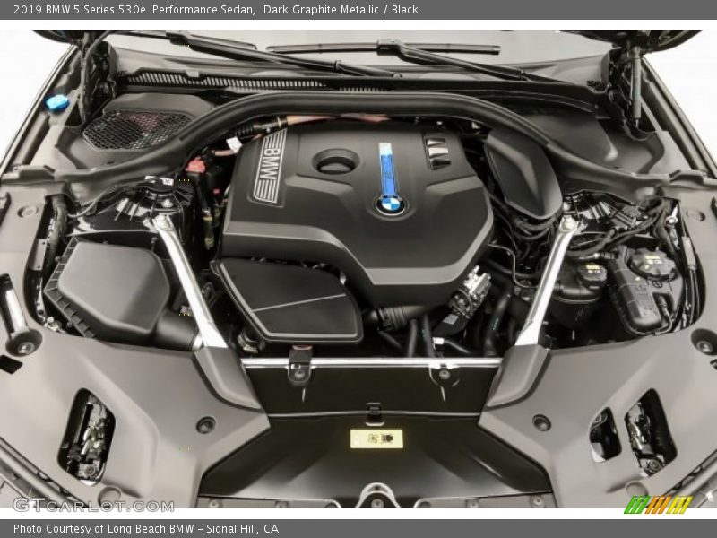 Dark Graphite Metallic / Black 2019 BMW 5 Series 530e iPerformance Sedan