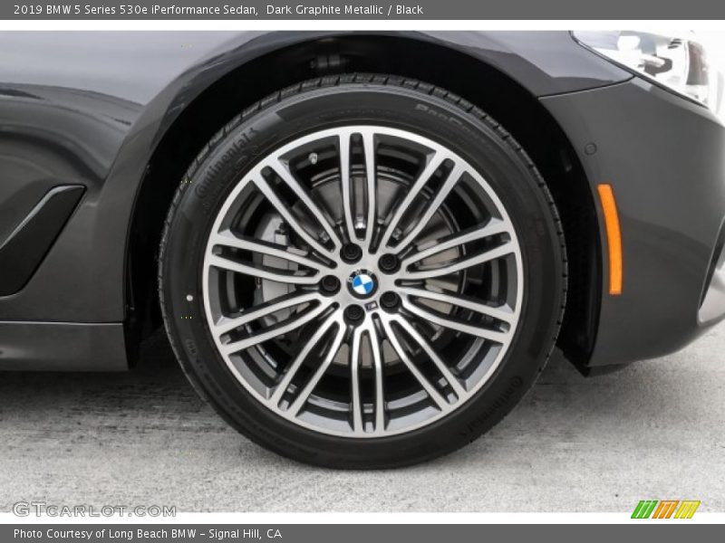 Dark Graphite Metallic / Black 2019 BMW 5 Series 530e iPerformance Sedan