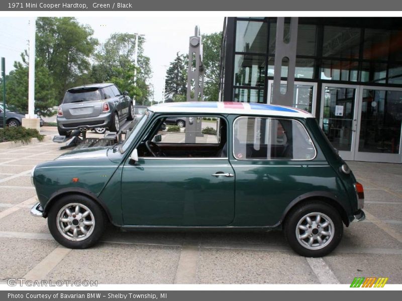 Green / Black 1971 Mini Cooper Hardtop