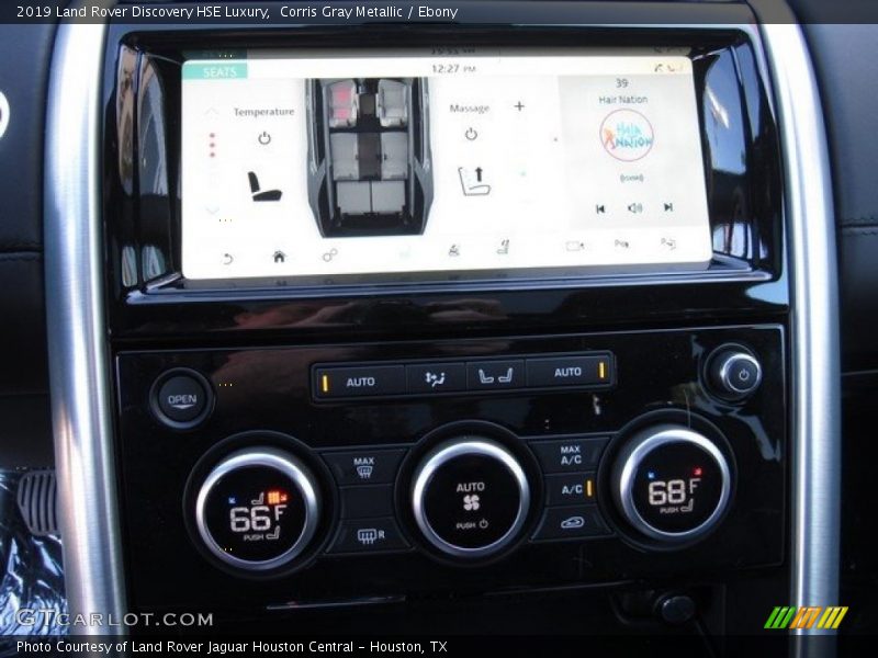 Controls of 2019 Discovery HSE Luxury