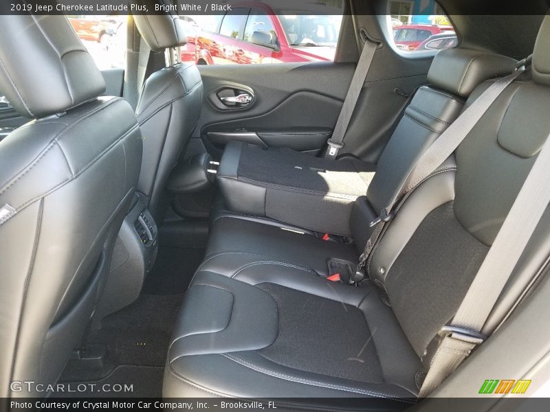 Bright White / Black 2019 Jeep Cherokee Latitude Plus