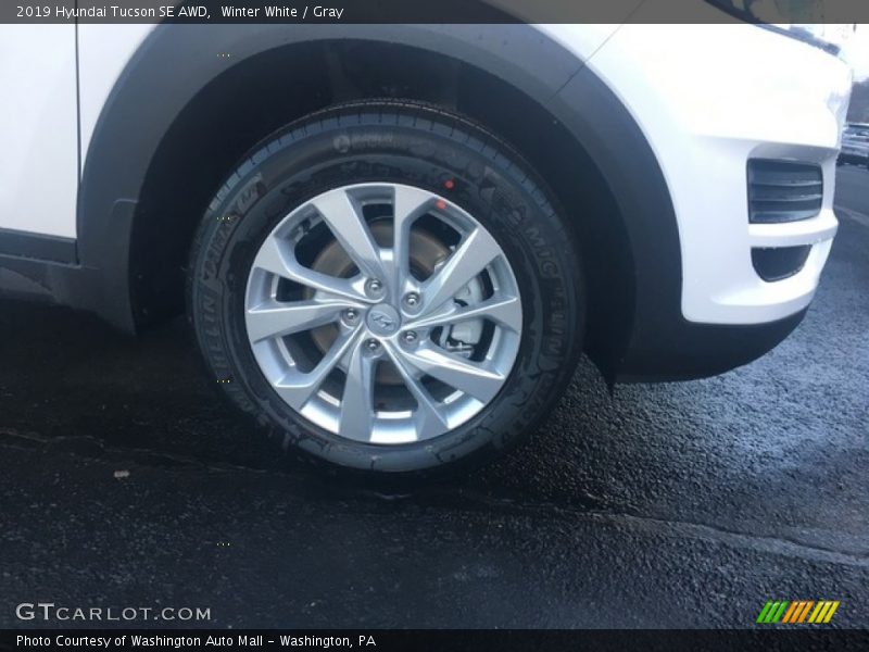 Winter White / Gray 2019 Hyundai Tucson SE AWD