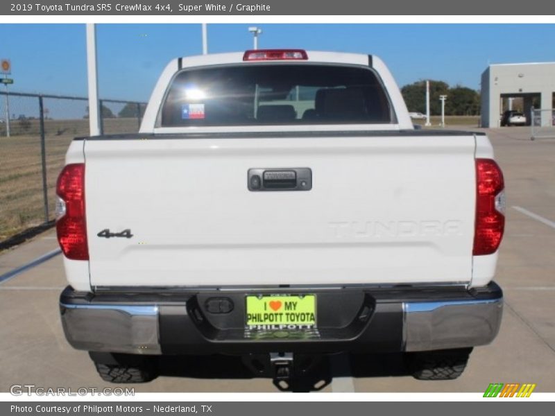 Super White / Graphite 2019 Toyota Tundra SR5 CrewMax 4x4