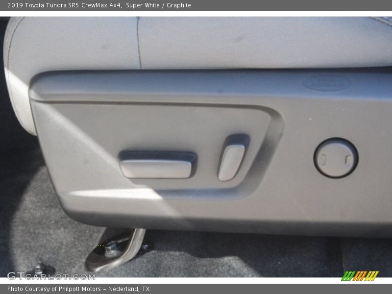 Super White / Graphite 2019 Toyota Tundra SR5 CrewMax 4x4